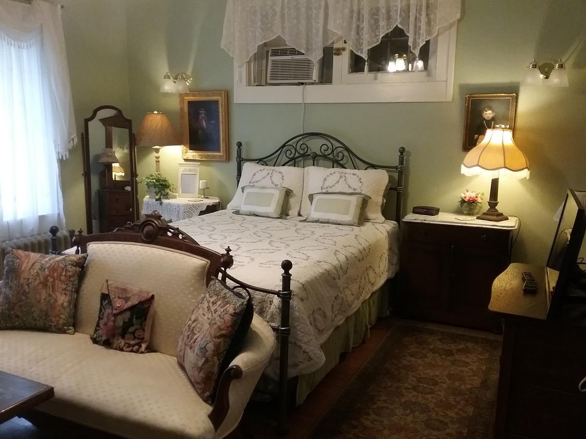 Hanover House Bed And Breakfast Ниагара-Фолс Экстерьер фото